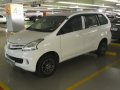 Toyota avanza 2012 Van white for sale -0