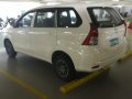 Toyota avanza 2012 Van white for sale -2