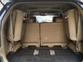 09 toyota fortuner g 4*2 gas automatic-5