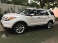 White Ford Explorer Limited 3.5L 4X4-1