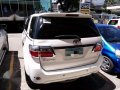 Toyota Fortuner 2011 AT-0