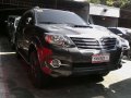 Toyota Fortuner V 2015 for sale-3