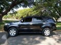 2010 Toyota Fortuner 2.5 G AT 4x2 Black For Sale-1