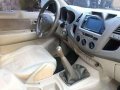 Toyota hilux E 4x2 rush sale-2