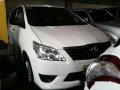Toyota Innova 2016 van white for sale -3