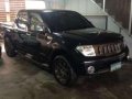 2010 Nissan Navara 4x2 AT Black For Sale-0