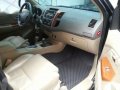 Toyota fortuner v. 4X4 2009 very fresh for sale -4
