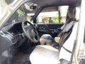 Mitsubishi pajero automatic 4d56 turbo diesel 4x4 for sale -11