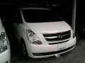 Hyundai Starex 2009 White for sale-3