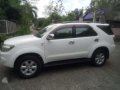 Toyota Fortuner 2010 4X2 G MT White For Sale-2