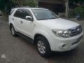 Toyota Fortuner 2010 4X2 G MT White For Sale-0