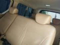 Low Milleage 2009 Hyundai Starex CRDI Gold For Sale-5