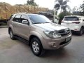 4X2 Toyota Fortuner 2006 AT Diesel for sale -2