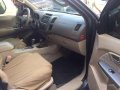 Toyota fortuner V 4x4 matic good as new for sale -9