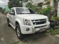 2011 Dmax truck white for sale -0