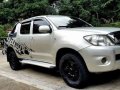 Toyota hilux E 2011 truck white for sale -1