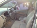 FOR SALLE :2010 Toyota Innova V-1