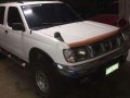 For sale 2000 Nissan Frontier Custom-3