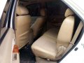 Toyota Fortuner 2011 manual 4x2 Diesel for sale-7