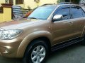 Toyota Fortuner 2011 G A/T for sale-1