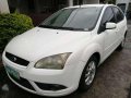 Ford Focus 2008 sedan white for sale -0