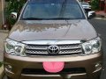 Toyota Fortuner 2011 G A/T for sale-2