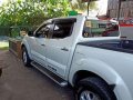 Nissan toyota mitsubishi navara np300 calibre for sale-1