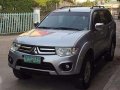 Montero 2009 4x4 SE top of d line 2014 look (same 2010 2011 fortuner)-3