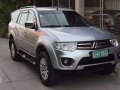 Montero 2009 4x4 SE top of d line 2014 look (same 2010 2011 fortuner)-0