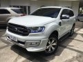 Ford Everest 2016 White for sale-1