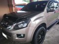 Almost Brand New Isuzu DMax 2014 For Sale-4