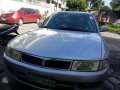 Well-maintained Mitsubishi lancer Glxi MT for sale-3