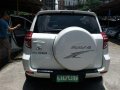 Toyota RAV4 2010 White for sale-2