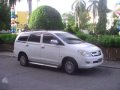 Toyoya Innova J 2006 model-1