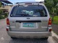 Ford Escape 2004 XLT 30 V6 Automatic Top of the Line 4x4 for sale-4