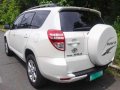 Toyota RAV4 2010 Loaded 4WD rush sale-1