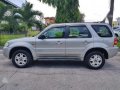 Ford Escape 2004 XLT 30 V6 Automatic Top of the Line 4x4 for sale-2
