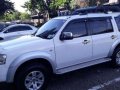 Ford Everest 2009-1