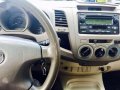 2007 Toyota Hilux limited color gas automatic -8