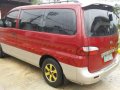 Hyundai Starex 2000 MT Red Van For Sale-2