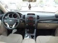 Top of the Line 2011 Kia Sorento EX AT-10