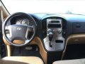 Hyundai Grand Starex 2.5 VGT AT 2011 For Sale -8