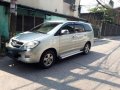 For sale Toyota innova G-0