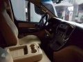 Hyundai Grand Starex Gold Van for sale-4
