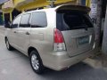 2011 Toyota Innova E AT 2.0 well kept for sale -3