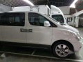 Hyundai Grand Starex Gold Van for sale-3