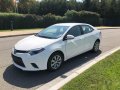Toyota Corolla 2016 Gasoline Automatic White for sale -2