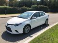 Toyota Corolla 2016 Gasoline Automatic White for sale -2