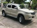 Toyota Hilux G AT 2014 4x2 Golden For Sale-1