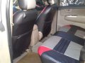 Toyota Hilux G 4x2 Manual 2012 Fpr Sale -3